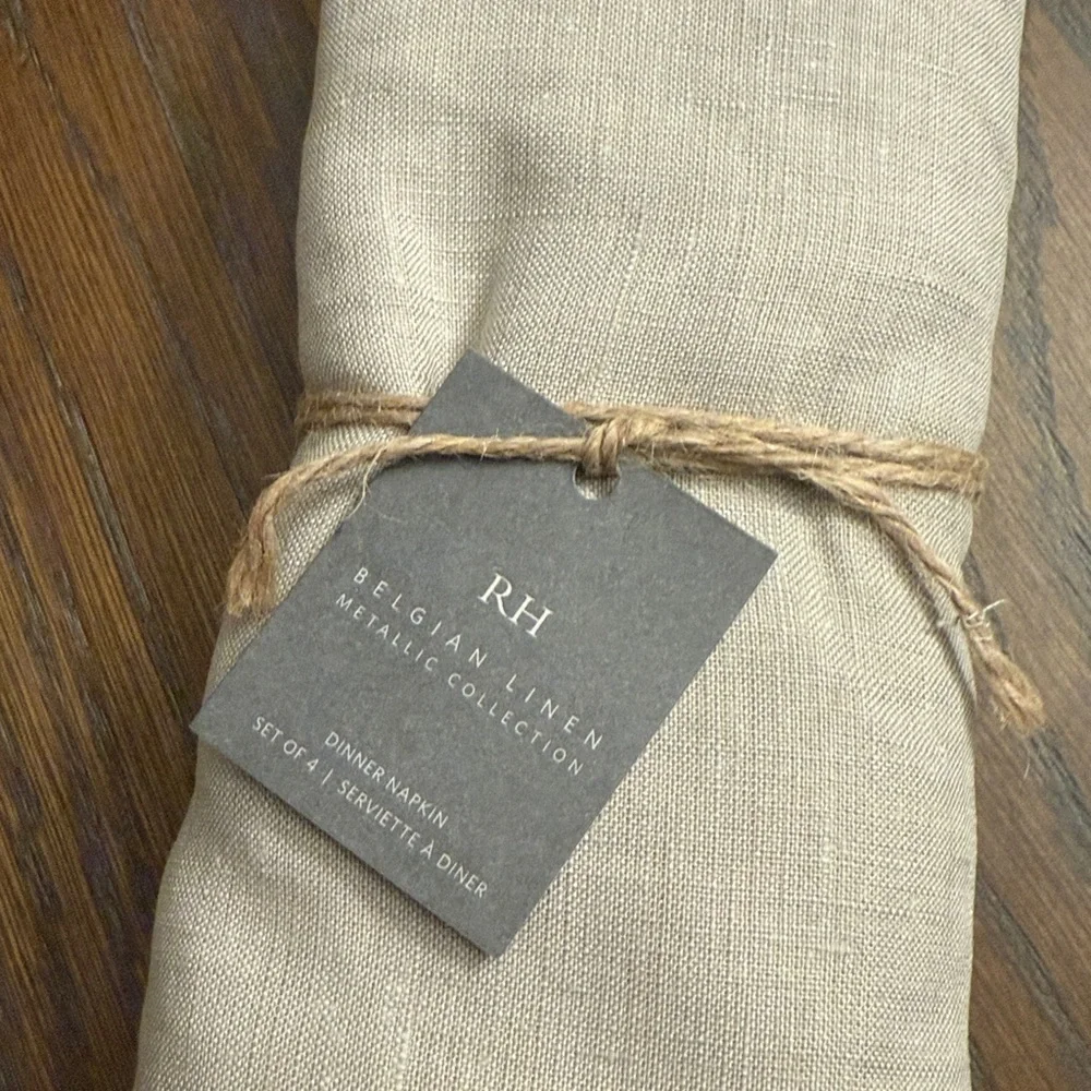 Restoration Hardware Dinner Napkins - 4 